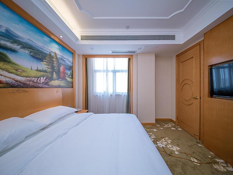 Vienna International Hotel 우한 외부 사진