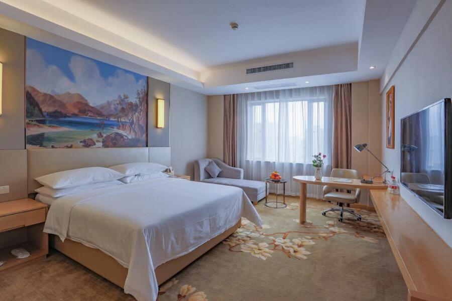 Vienna International Hotel 우한 외부 사진